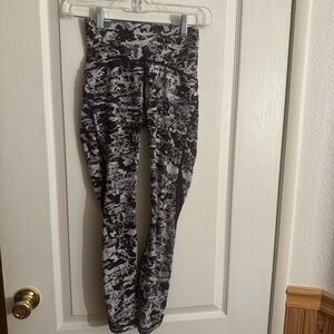 Lululemon Athletica Monochrome Patterned Leggings